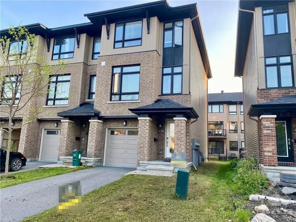 Barrhaven, ON K2J 5B7,428 TRALEE RD