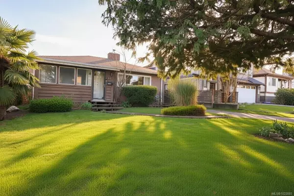 138 Sims Ave, Saanich, BC V8Z 1K1