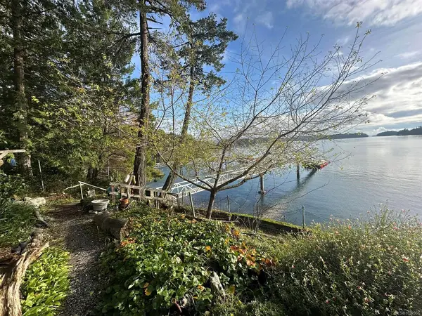 Piers Island, BC V8L 5Y7,10 McKenzie Cres