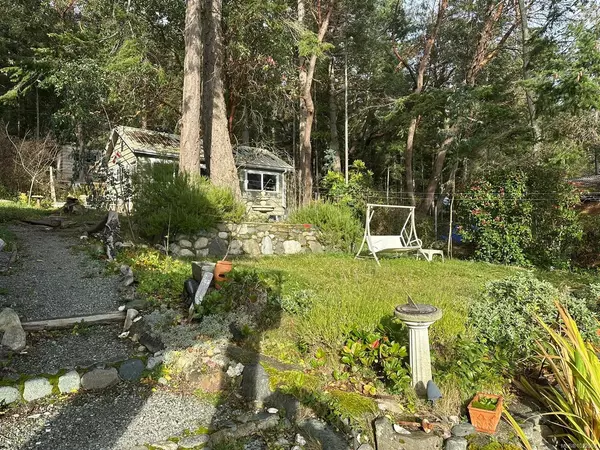 Piers Island, BC V8L 5Y7,10 McKenzie Cres