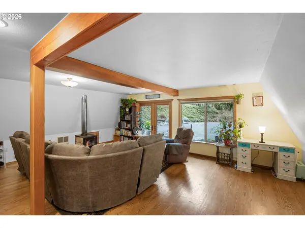 Roseburg, OR 97471,405 LOREDO DR