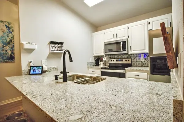 Athens, TX 75751,718 Southoak Drive