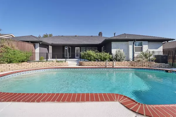 7326 La Cosa Drive, Dallas, TX 75248