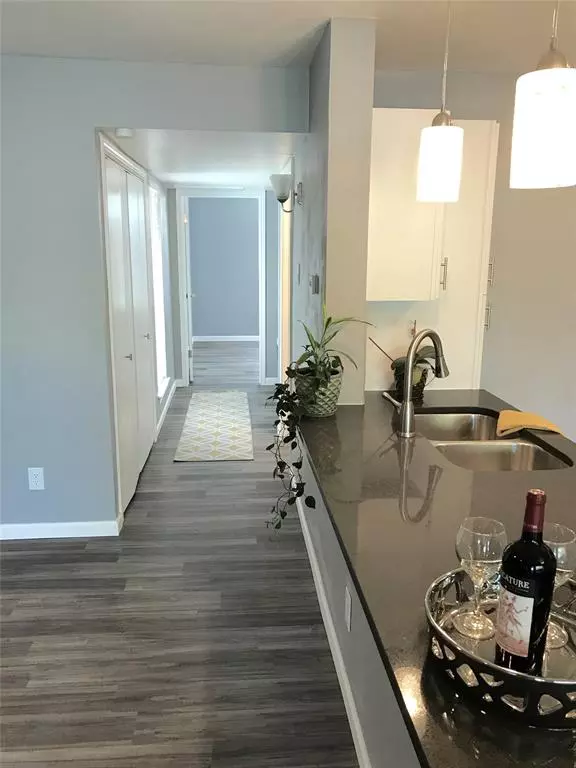 Dallas, TX 75211,2505 Wedglea Drive #117