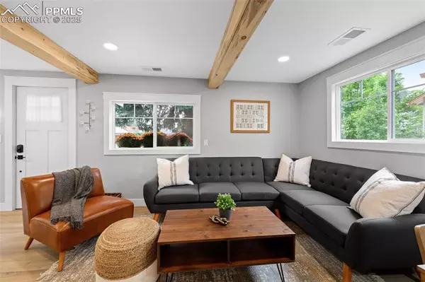 Colorado Springs, CO 80907,810 E Espanola ST