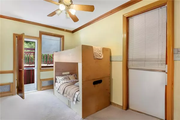 Brooklyn, NY 11228,233 Battery AVE