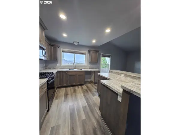 Sutherlin, OR 97479,263 ADDISON AVE