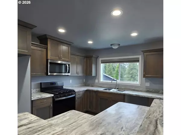 Sutherlin, OR 97479,263 ADDISON AVE