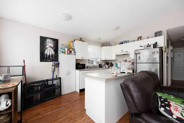 145 Laurier RD, Fort Mcmurray, AB T9K 2L4