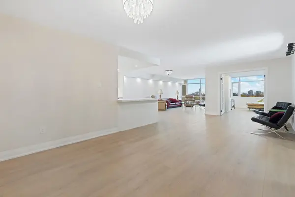 Toronto C15, ON M2J 4X9,1555 Finch AVE E #705