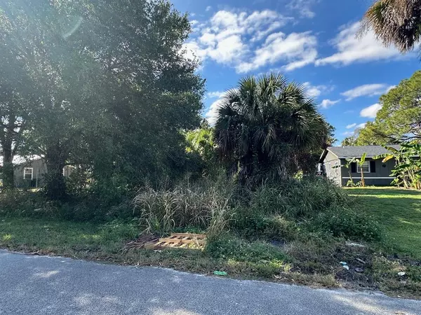 Fort Pierce, FL 34951,5005 E Sanibel Ave