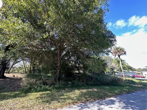 Fort Pierce, FL 34951,5005 E Sanibel Ave