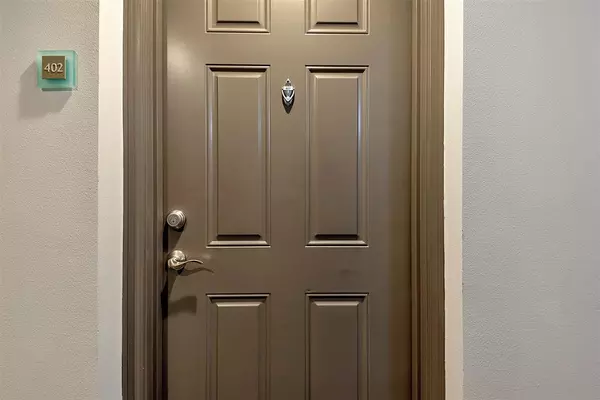 Fort Lauderdale, FL 33308,2421 NE 65th St #402