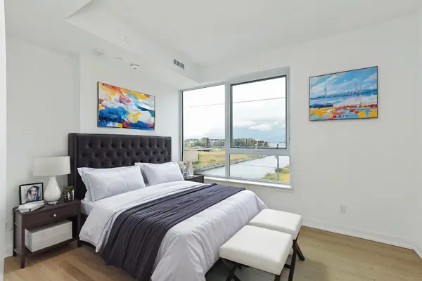 Collingwood, ON L9Y 5T7,31 Huron ST #223