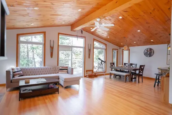 Tiny, ON L0L 2T0,12 SWIFTS LN