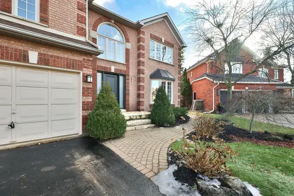 Burlington, ON L7M 4E9,4166 Susan CT