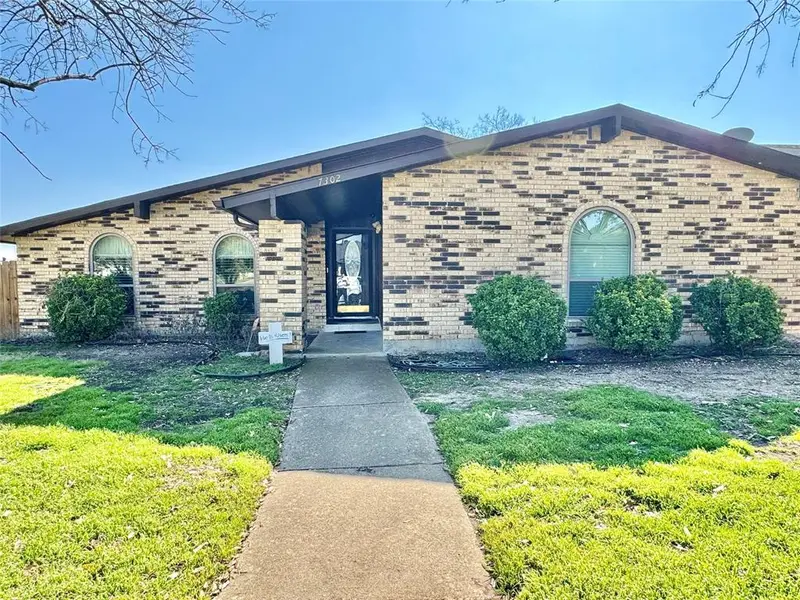 7302 Hardwood Trail, Dallas, TX 75249