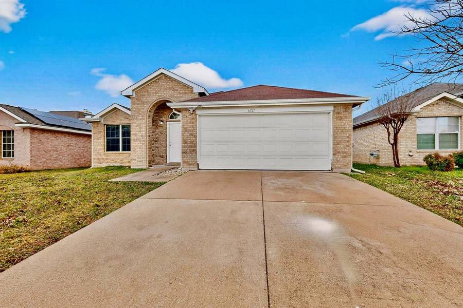 6721 Waterlilly Drive, Arlington, TX 76002
