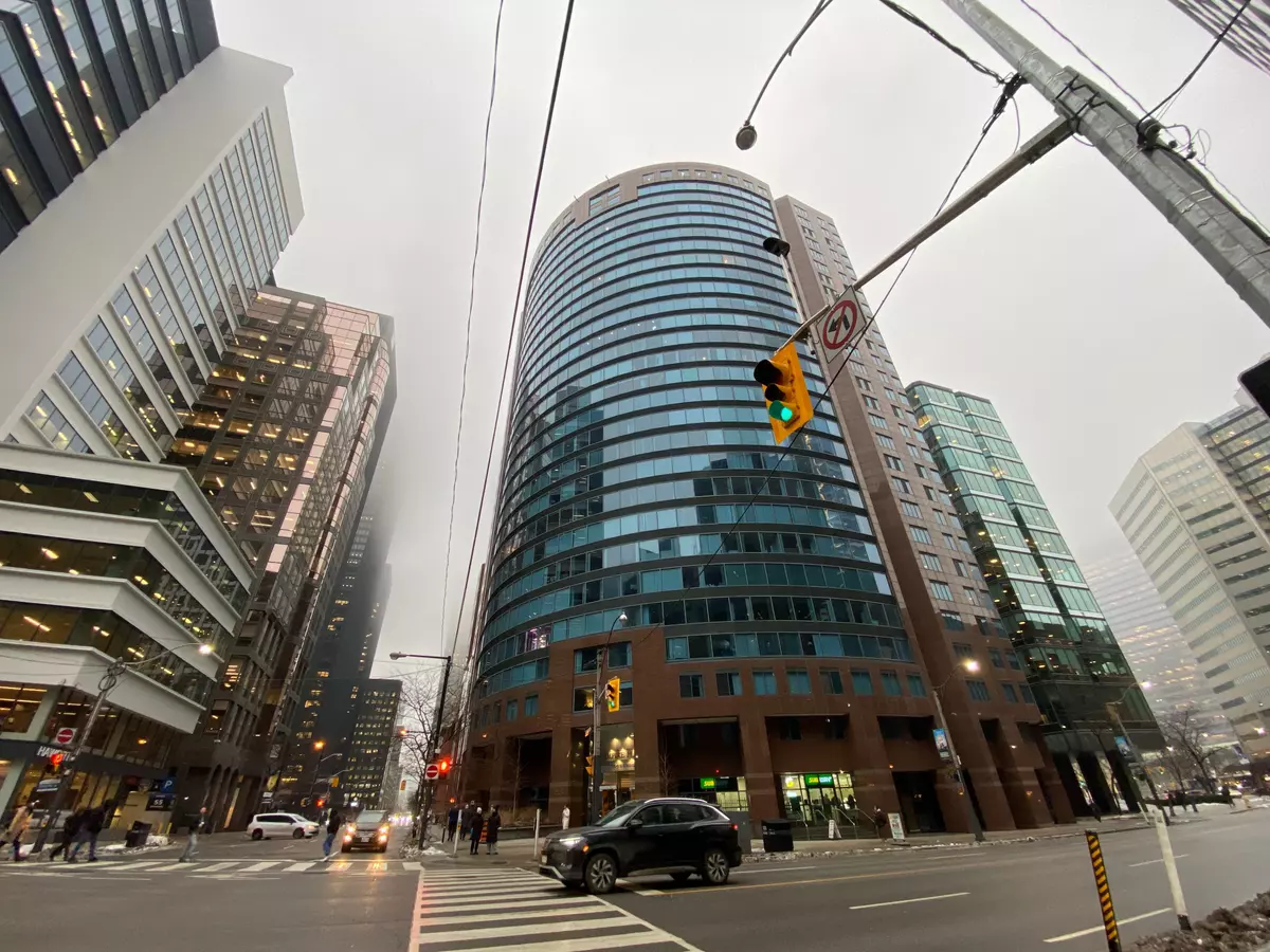 Toronto C01, ON M5J 2S7,33 University AVE #2307