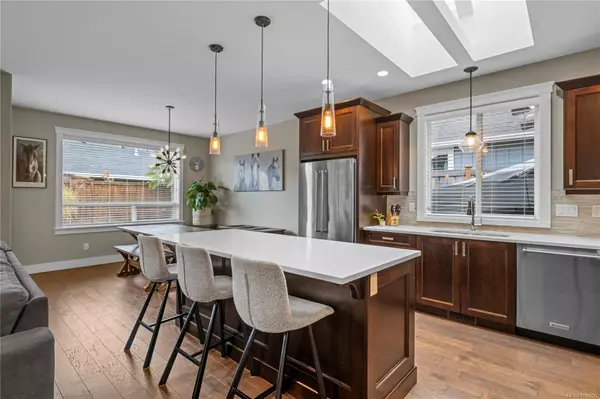 Parksville, BC V9P 0E2,504 RIDGEFIELD Dr