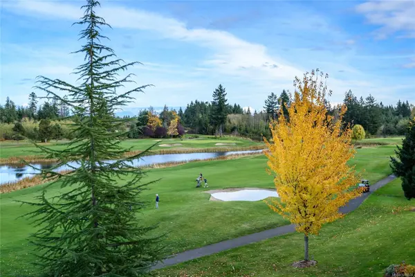 3666 Royal Vista Way #232, Courtenay, BC V9N 9X8