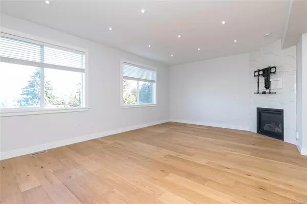 Langford, BC V9C 2P4,914 Peace Keeping Cres