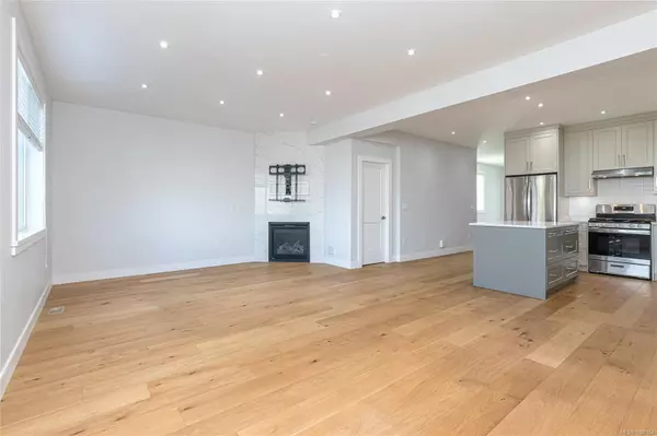 Langford, BC V9C 2P4,914 Peace Keeping Cres