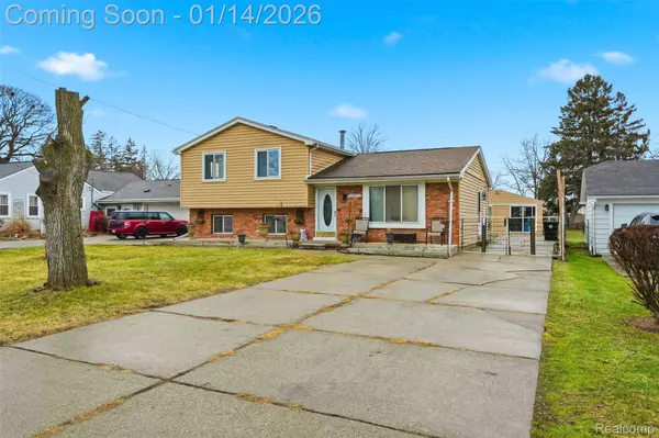 Redford, MI 48239,13575 Mercedes