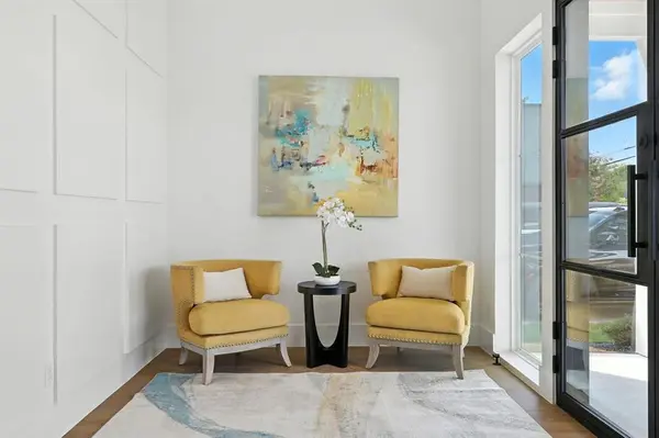 Dallas, TX 75209,7618 Roper Street