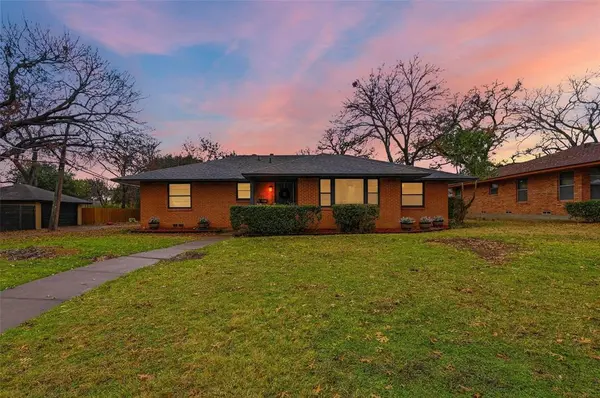 Dallas, TX 75232,816 Green Cove Lane