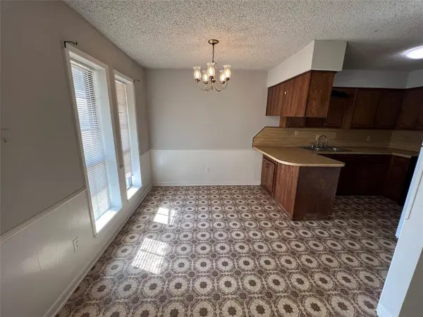 Sherman, TX 75092,2301 N Woods Street