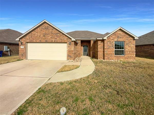 1532 Mackinac Drive, Crowley, TX 76036