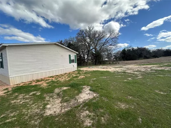 Bonham, TX 75418,230 Largo Street