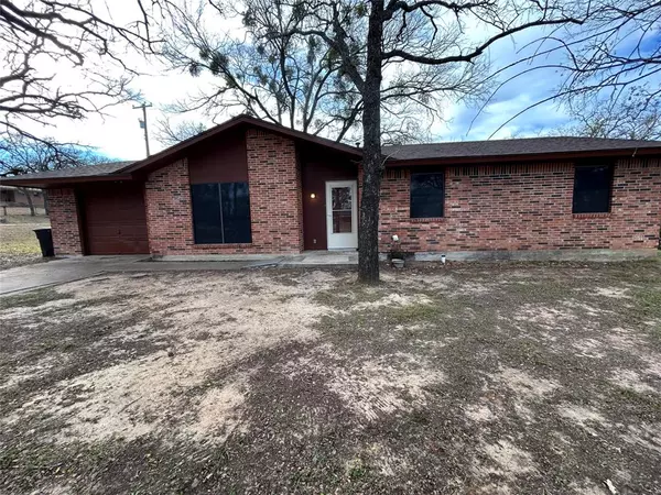 301 Walnut Avenue, Azle, TX 76020