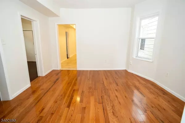 Newark City, NJ 07107,120 S 7Th St