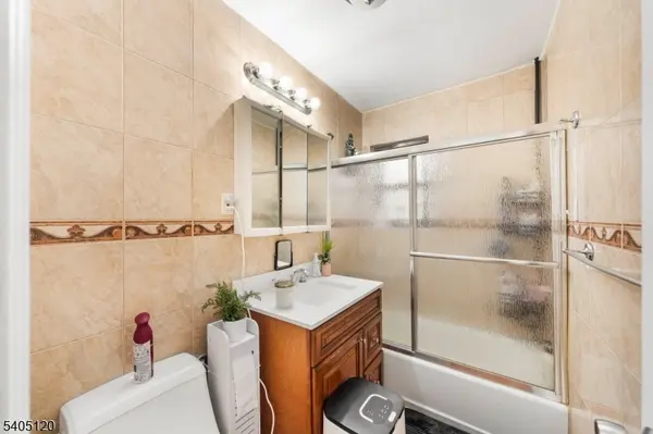 North Plainfield Boro, NJ 07060,401 Us Highway 22 #F