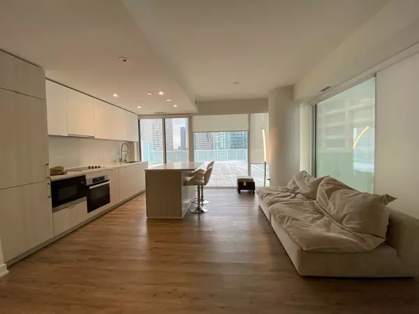 Toronto C01, ON M5J 2S7,33 University AVE #2307