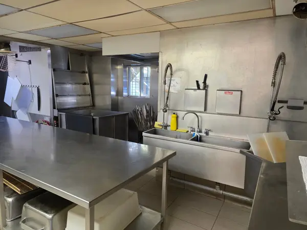 Toronto E01, ON M4M 1K7,1095 Queen ST E