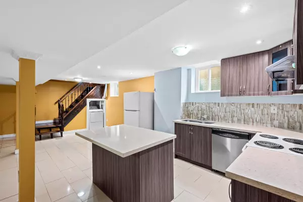 1005 Sandcliff DR #Bsmt, Oshawa, ON L1K 2E4