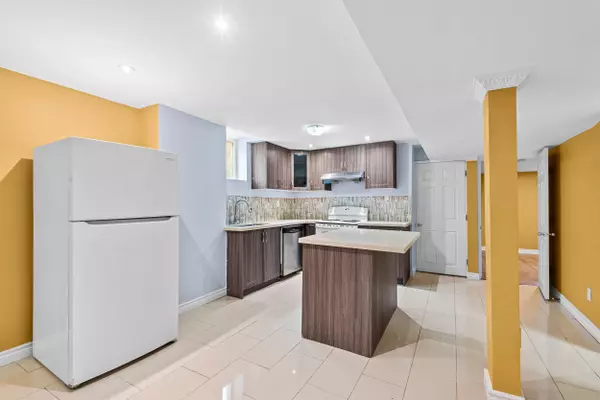 Oshawa, ON L1K 2E4,1005 Sandcliff DR #Bsmt