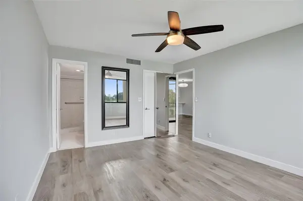 Lake Worth, FL 33467,4539 Luxemburg Ct #201