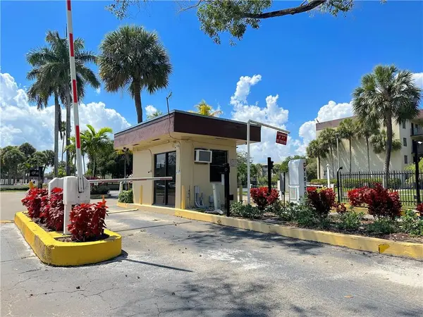 Lauderdale Lakes, FL 33319,3101 NW 47th Ter #227