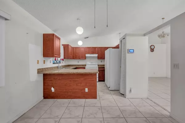 North Lauderdale, FL 33068,155 COLLY WAY