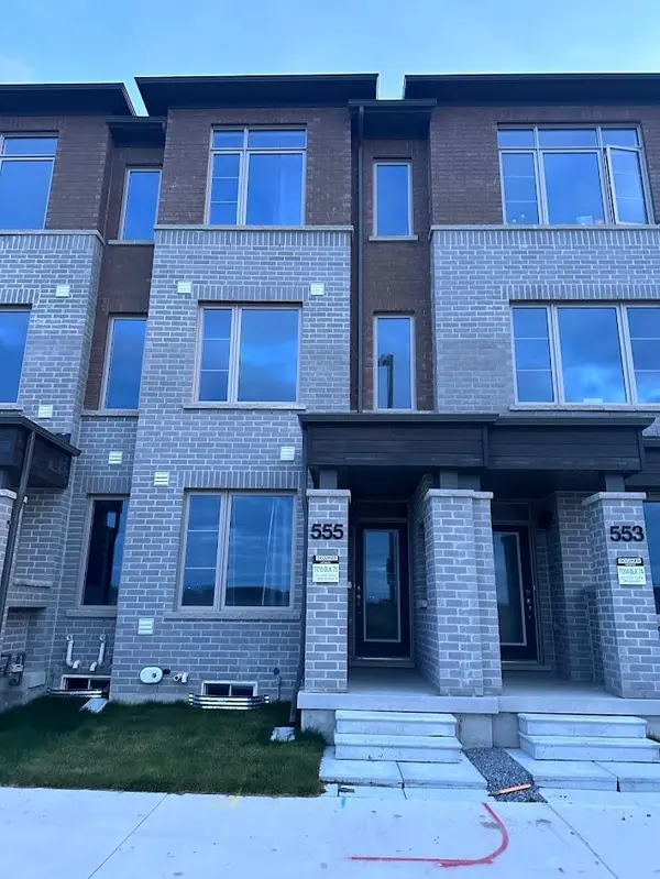 555 Vine Cliff BLVD, Markham, ON L6C 3N4