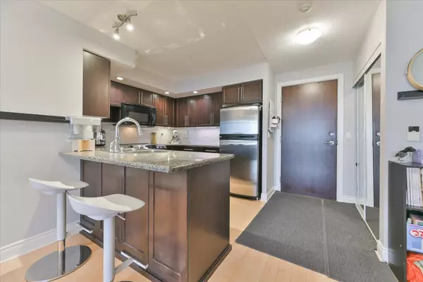 Markham, ON L3R 7Z9,23 Cox BLVD #1287