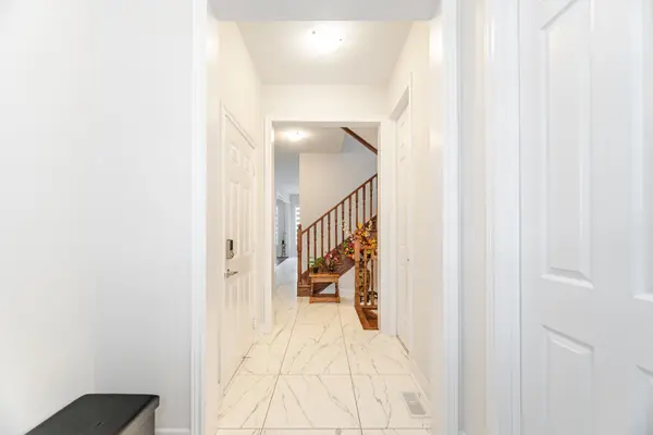 Brampton, ON L6R 4E3,15 Duxbury RD