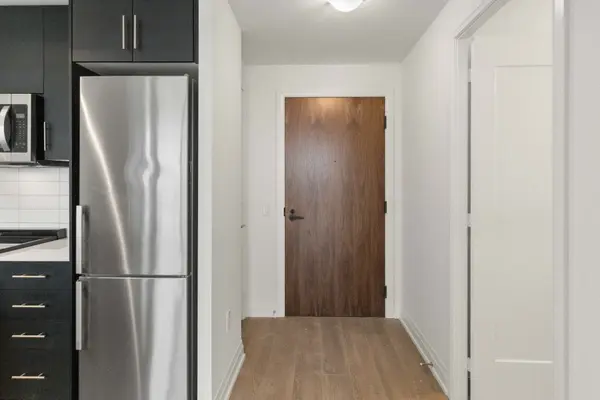 Oakville, ON L6M 4M2,509 Dundas ST W