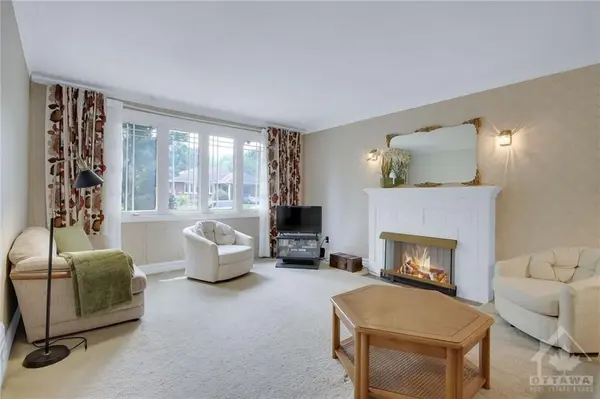 Alta Vista And Area, ON K1H 7E2,1465 MCROBIE AVE