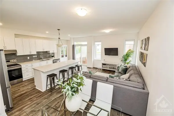 Barrhaven, ON K2J 6N9,139 BENDING WAY