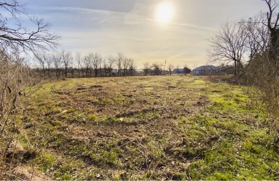 302 Memorial Street, Riesel, TX 76682